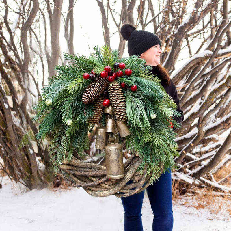 Decorative Flowers Wreaths Rustic Christmas Wreath Rattan Pine Cone Garland Farmhouse Decoration With Bell Front Door Decor Hanging Garland New Year Gift T220905, Green 30x30
Decorative Flowers Wreaths Rustic Christmas Wreath Rattan Pine Cone Garland Farmhouse Decoration With Bell Front Door Decor Hanging Garland New Year Gift T220905, Green 30x30