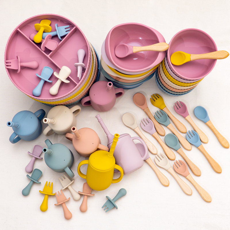 Cups Dishes Utensils Wholesale Baby Weaning Feeding Solid Food Plate Bowl Set Non Slip Suction Drinking Cup Fork Spoon Children s Tableware 220907