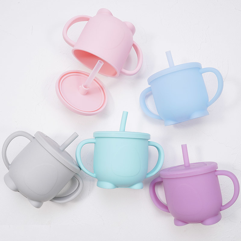 Cups Dishes Utensils BPA Free Drinking Edible Pediatric Leakproof Portable Pudding Milk Water Collapsible Silicone Lids Training Baby Mug 220907