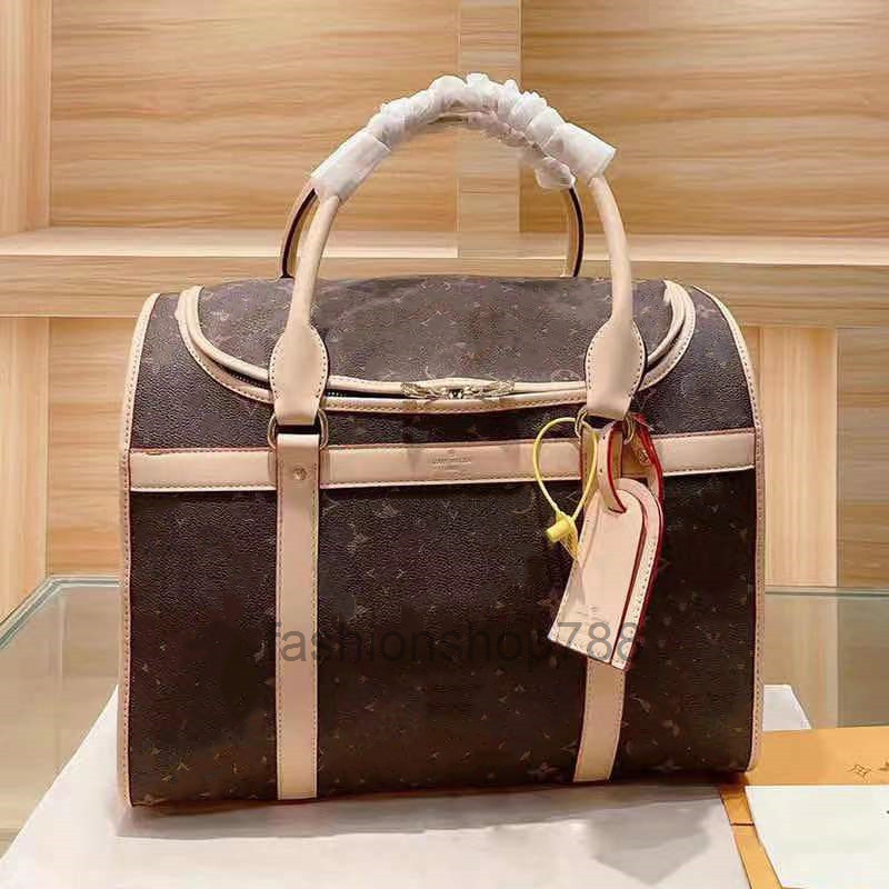 Dog Carrier High capacity portable messenger pet bag travel luxury design Dog Supplies 2022 top quality
Dog Carrier High capacity portable messenger pet bag travel luxury design Dog Supplies 2022 top quality