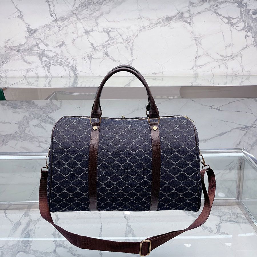 Denim Blue Duffel Bags Handbags Women Letter Printing Boston Shoulder Clutch Designer Travel Bag Leather Large Capacity Holdall High Quality Tote Bags
Denim Blue Duffel Bags Handbags Women Letter Printing Boston Shoulder Clutch Designer Travel Bag Leather Large Capacity Holdall High Quality Tote Bags