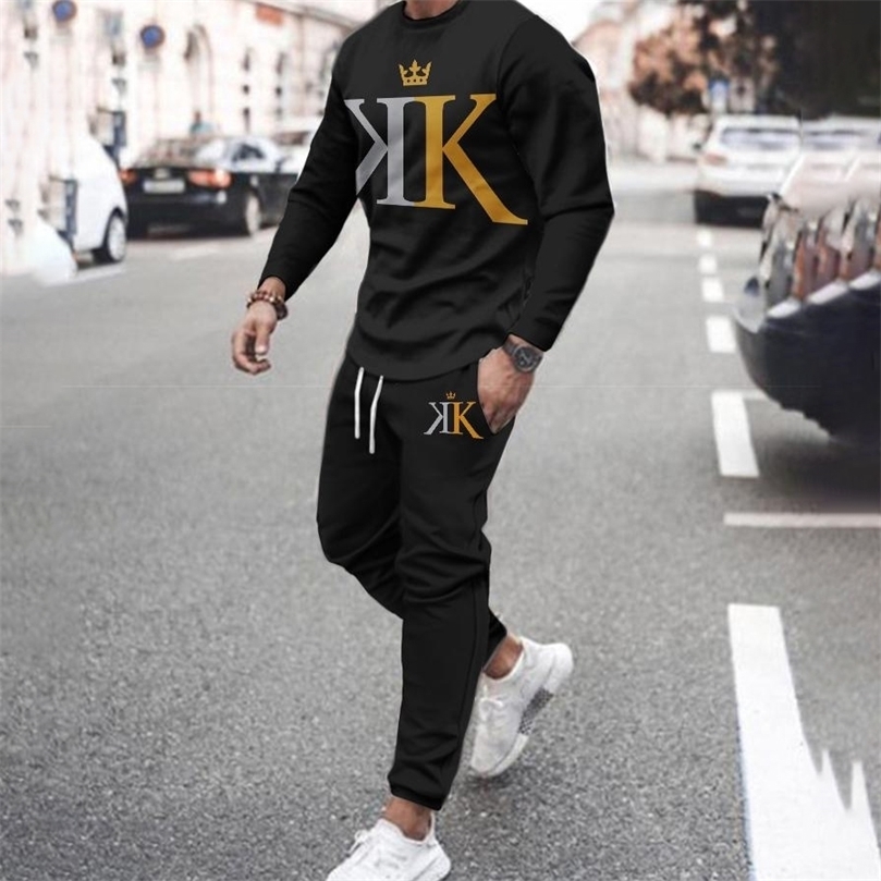 Mens Tracksuits Autumn Tracksuit Men LongSleeve TShirt Set 2 Pieces Trousers Suit Oversized Clothes Causal Vintage Streetwear Sport Pants 220906