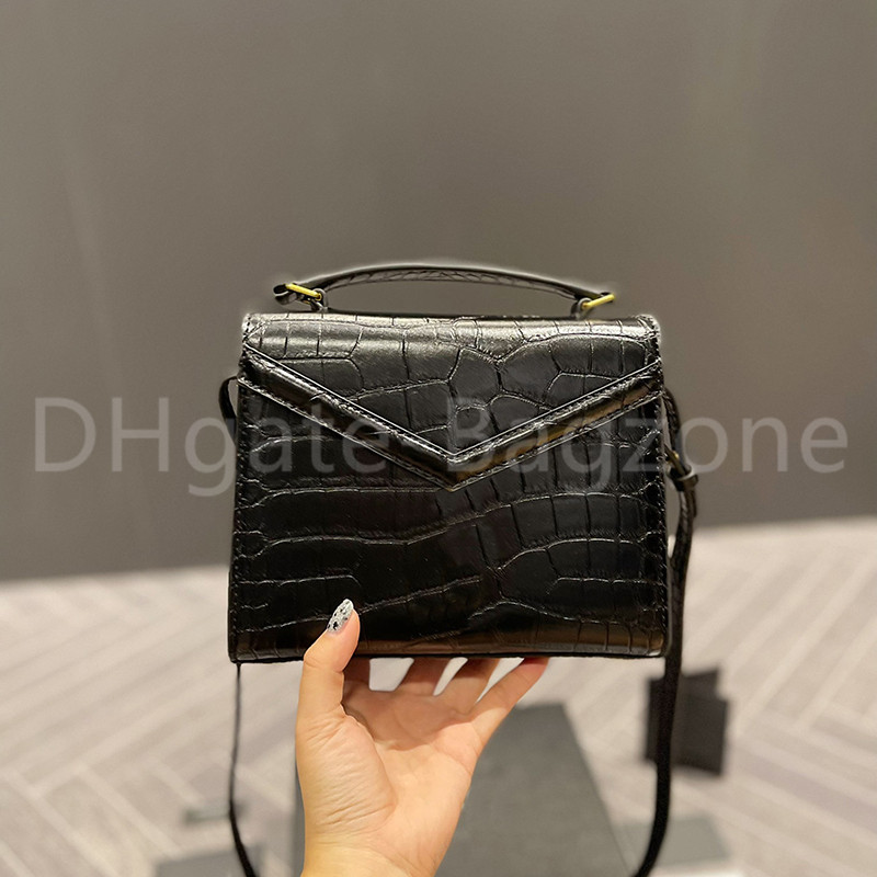 New Cross Body Bag Designer Shoulder Bag Lady Chic Simple Crocodile Leather Retro Handbag High Street Solid Color, White
New Cross Body Bag Designer Shoulder Bag Lady Chic Simple Crocodile Leather Retro Handbag High Street Solid Color, White