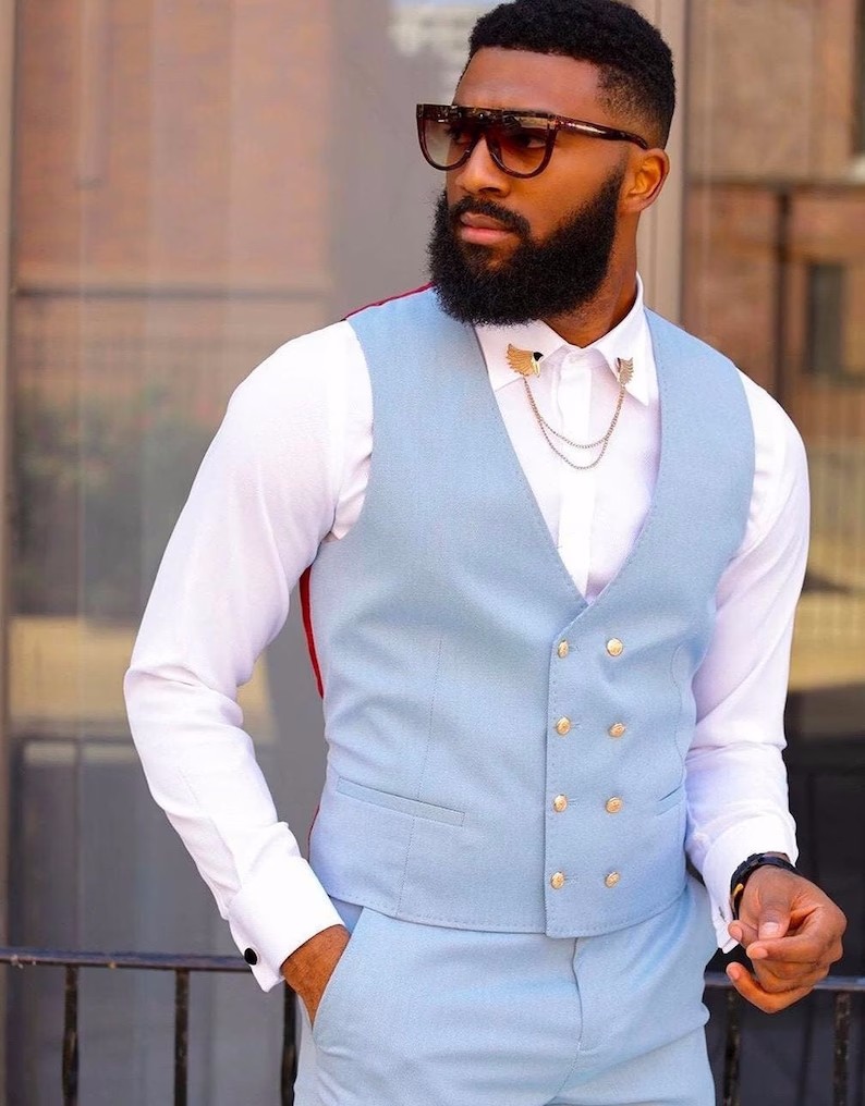 Handsome Light Blue Wedding Tuxedos Groom Suit 2024 Three Piece Slim Wedding Suits For Black Man Pant Coat Vest Prom Evening Wear Satin Bussiness Suit