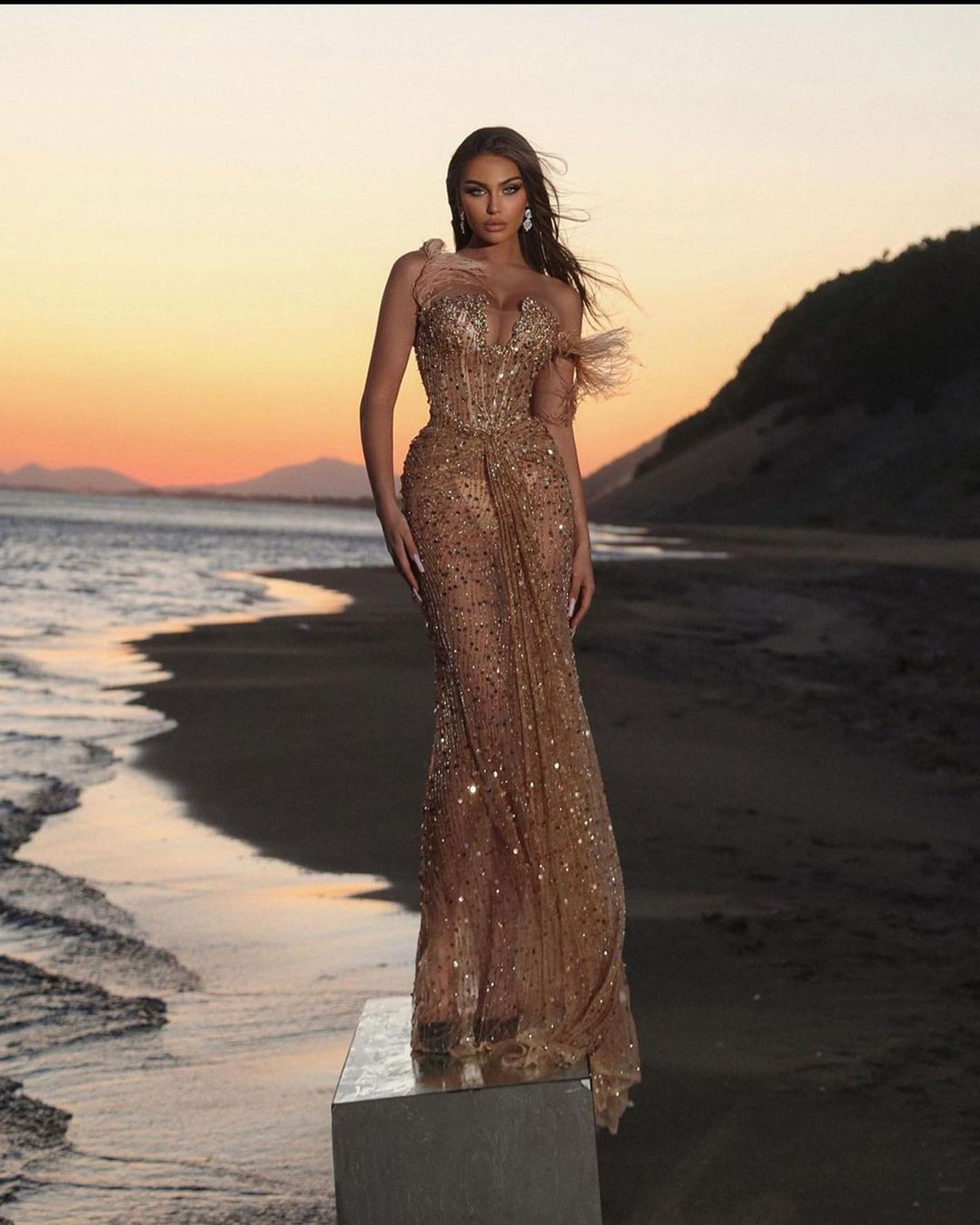 urious Crystal Evening Dresses Sequined Spaghetti Straps Mermaid Prom Dress New Designed Elegant Formal Party Gowns