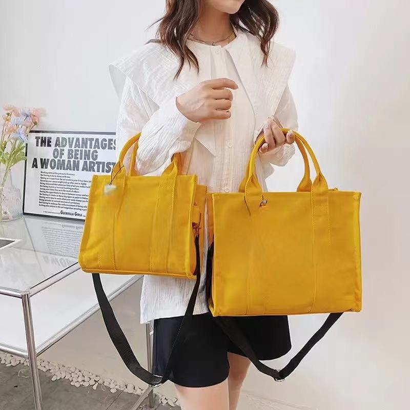 Diagonal Straddle Hand Canvas Wallet New Single Shoulder Small Square Bag Simple Leisure Large Capacity Fashionable Women'S Bag, Empty box only
Diagonal Straddle Hand Canvas Wallet New Single Shoulder Small Square Bag Simple Leisure Large Capacity Fashionable Women'S Bag, Empty box only