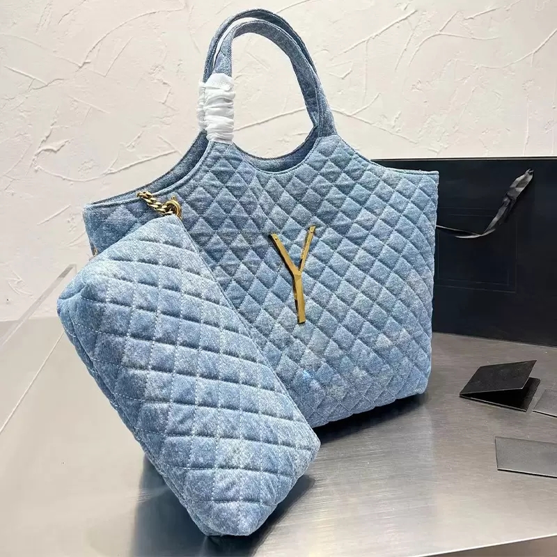 Designers Quilted texture tote bag Fashion Icare maxi leather Shopping Bag Multifunction Handbags Womens Purse With Small Wallet, Blue denim
Designers Quilted texture tote bag Fashion Icare maxi leather Shopping Bag Multifunction Handbags Womens Purse With Small Wallet, Blue denim