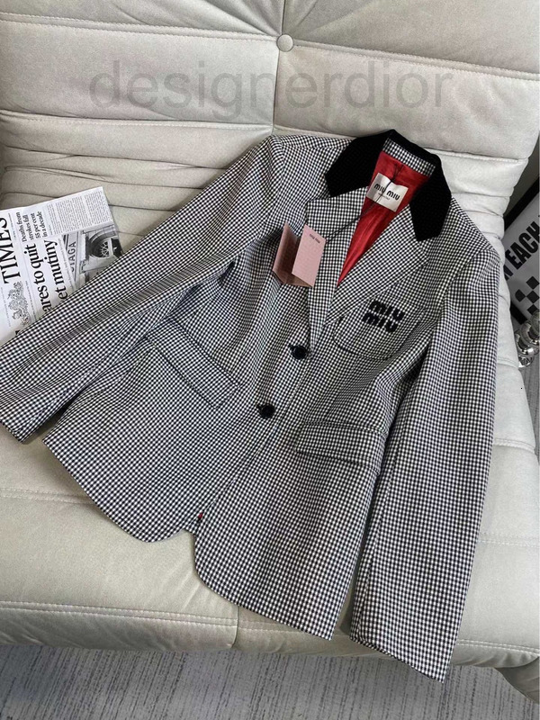 Women' Suits & Blazers designer Miu' 2022aw new qianniaoge classic LAPEL SUIT JACKET version small waist XWIQ, 2# packing bag
Women' Suits & Blazers designer Miu' 2022aw new qianniaoge classic LAPEL SUIT JACKET version small waist XWIQ, 2# packing bag