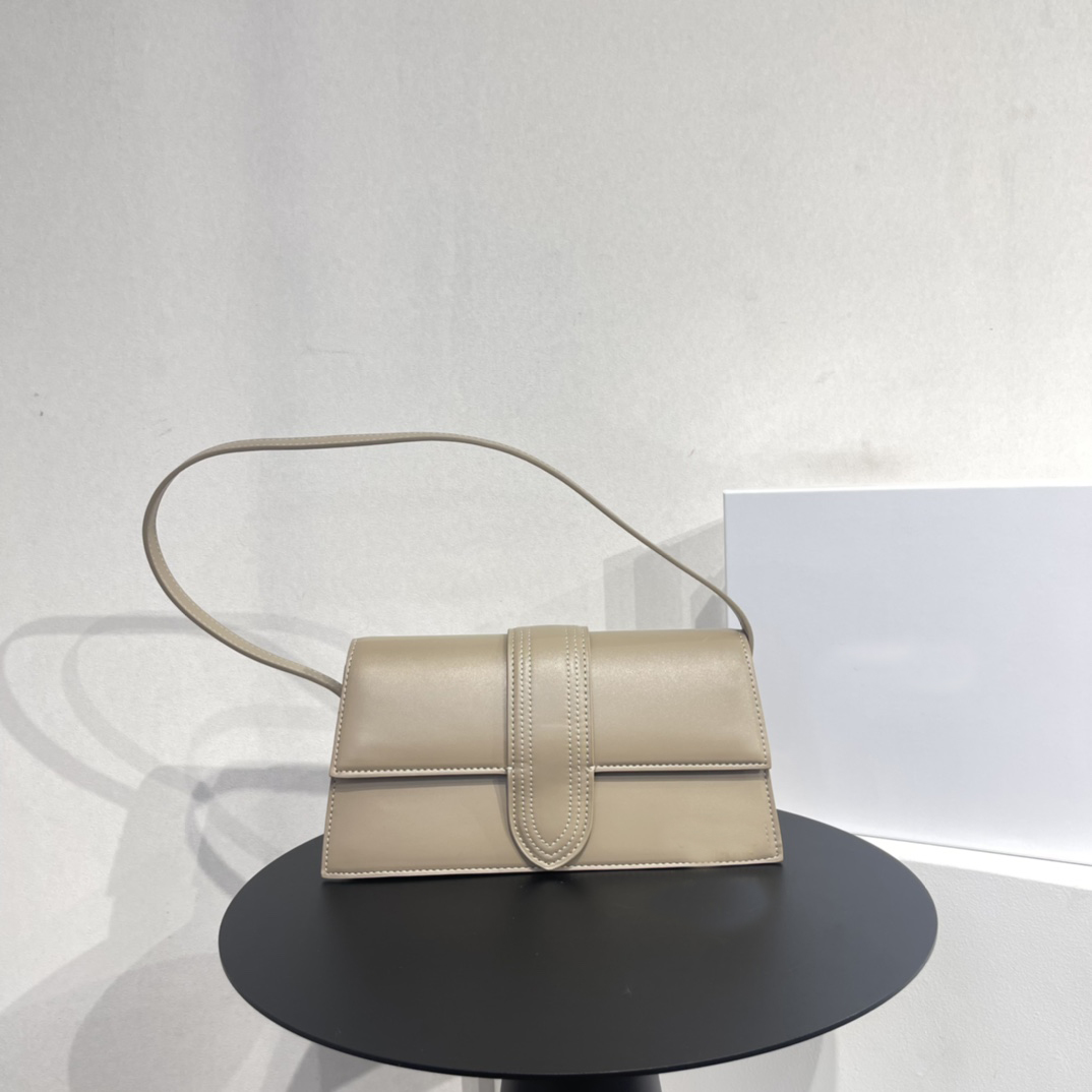 Luxury Designer Shoulder Jacquemes Bag France Women Femme Crossbody Tote For Women Leather Shopper Small Flap Handbags Ja Messenger Bags Gray, 20cm white
Luxury Designer Shoulder Jacquemes Bag France Women Femme Crossbody Tote For Women Leather Shopper Small Flap Handbags Ja Messenger Bags Gray, 20cm white