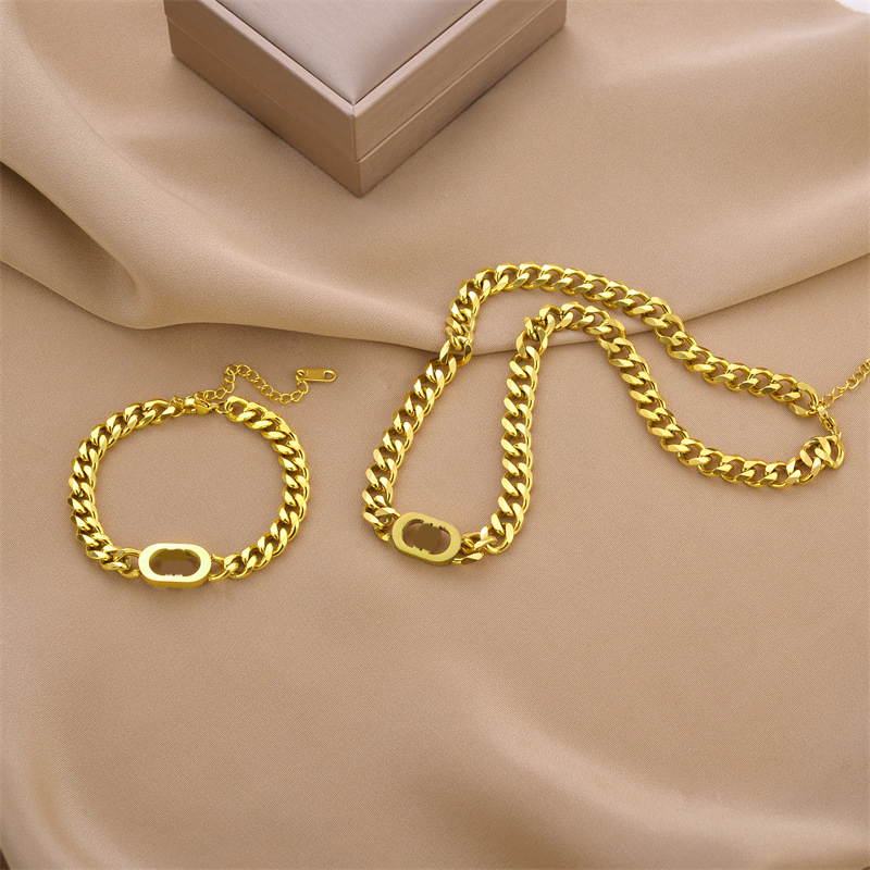 Quality Women Designer Bracelets Necklace Simple Letter Pendant Luxury Fashion Jewelry Pendant Necklaces Pendants Gift for womens Valentine's Day
Quality Women Designer Bracelets Necklace Simple Letter Pendant Luxury Fashion Jewelry Pendant Necklaces Pendants Gift for womens Valentine's Day