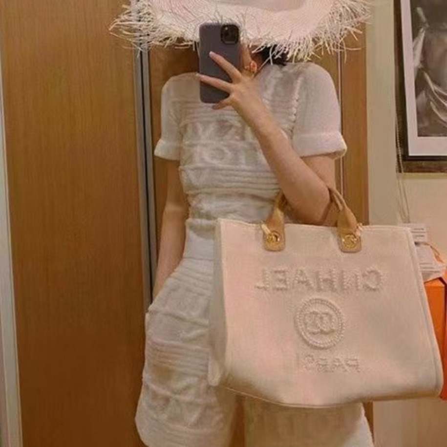Women's Luxury Handbags Beach Bags Brand Ch Pearl Label Canvas Women Evening Bag Fashion Designers Classic High Quality Small Female Bobby Backpack Mini Handbag G25p
Women's Luxury Handbags Beach Bags Brand Ch Pearl Label Canvas Women Evening Bag Fashion Designers Classic High Quality Small Female Bobby Backpack Mini Handbag G25p