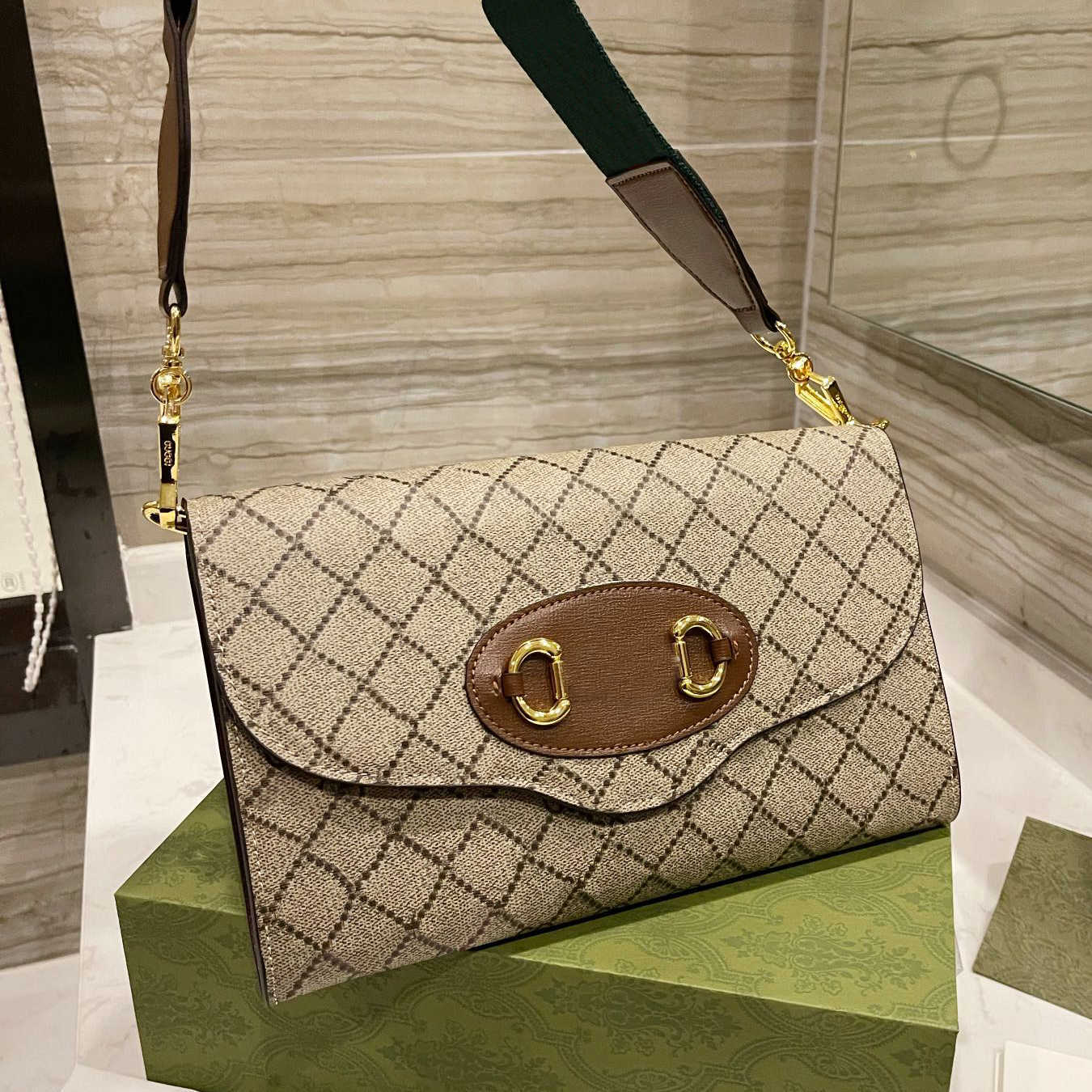 envelope bag shoulder flap Bags Luxurys Top designers Lady high Quality 2022 Women handbag Fashion handbags mother cossbody Clutch wallet to
envelope bag shoulder flap Bags Luxurys Top designers Lady high Quality 2022 Women handbag Fashion handbags mother cossbody Clutch wallet to