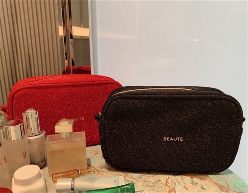 Storage Bags 2022 Black Red Fabric Zipper Case Clutch Bags Elegant Beauty Cosmetic Wallets Fashion Card Holders Coin Purses with Box VIP Gift
Storage Bags 2022 Black Red Fabric Zipper Case Clutch Bags Elegant Beauty Cosmetic Wallets Fashion Card Holders Coin Purses with Box VIP Gift