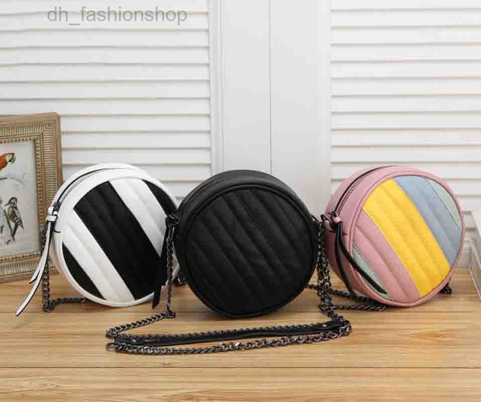Women Circular Shoulder Bag with Chain Strap Fashion Bags Lady Mini Crossbody Bag High Quality Womens Handbag Colors
Women Circular Shoulder Bag with Chain Strap Fashion Bags Lady Mini Crossbody Bag High Quality Womens Handbag Colors