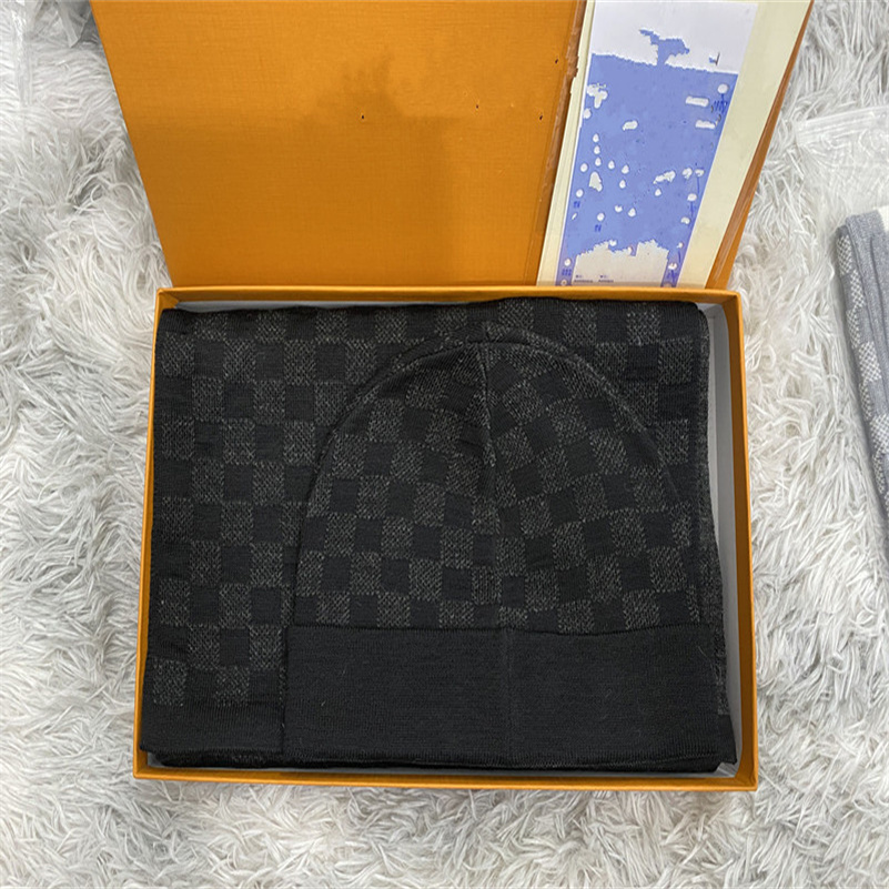 2022 fashion New embroidery Scarf Silk Foulard Satin Scarves Luxury Design Shawls Designer Women mens knitted Scarfs and Hat Set Winter Warm Hats scarves 66887
2022 fashion New embroidery Scarf Silk Foulard Satin Scarves Luxury Design Shawls Designer Women mens knitted Scarfs and Hat Set Winter Warm Hats scarves 66887