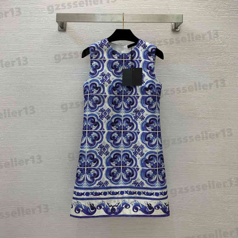Designer Women Dress Fashion Blue Mediterranean Series Dresses Blue And White Porcelain Jacquard Fabric Sleeveless Tank Dress Size S-XXL 0912
Designer Women Dress Fashion Blue Mediterranean Series Dresses Blue And White Porcelain Jacquard Fabric Sleeveless Tank Dress Size S-XXL 0912