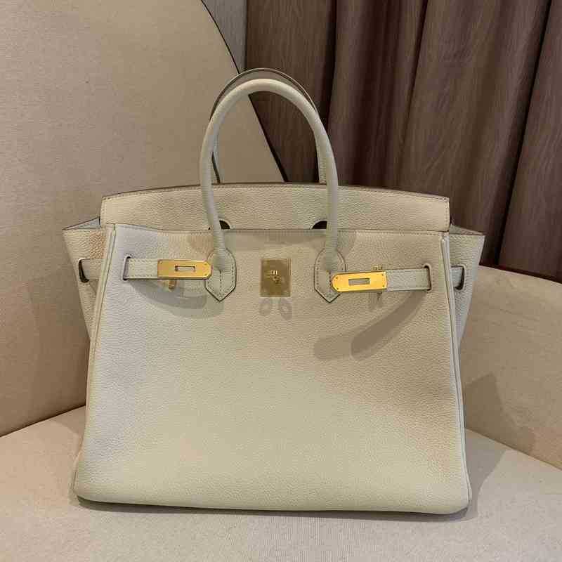 Birkins 2022 New Platinum Bag Togo Cowhide Lychee Pattern Leather Hand Lock Black Versatile Leisure Light Luxury Bag, Togo leather windbreaker grey 30cm gold
Birkins 2022 New Platinum Bag Togo Cowhide Lychee Pattern Leather Hand Lock Black Versatile Leisure Light Luxury Bag, Togo leather windbreaker grey 30cm gold