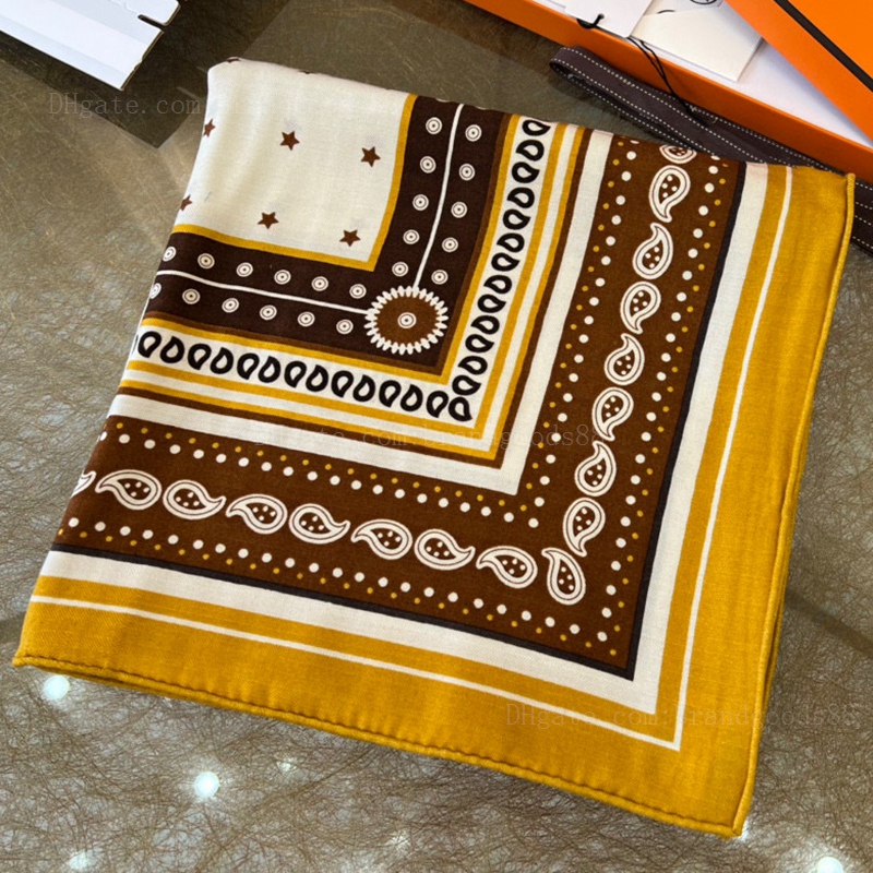 Designer Scarf Wholesale Scarfs Fashion Joker Colorful Warm Silk Cashmere Large-size silk-screen square hand-curling Luxury Winter Classic shawl for women scarves
Designer Scarf Wholesale Scarfs Fashion Joker Colorful Warm Silk Cashmere Large-size silk-screen square hand-curling Luxury Winter Classic shawl for women scarves