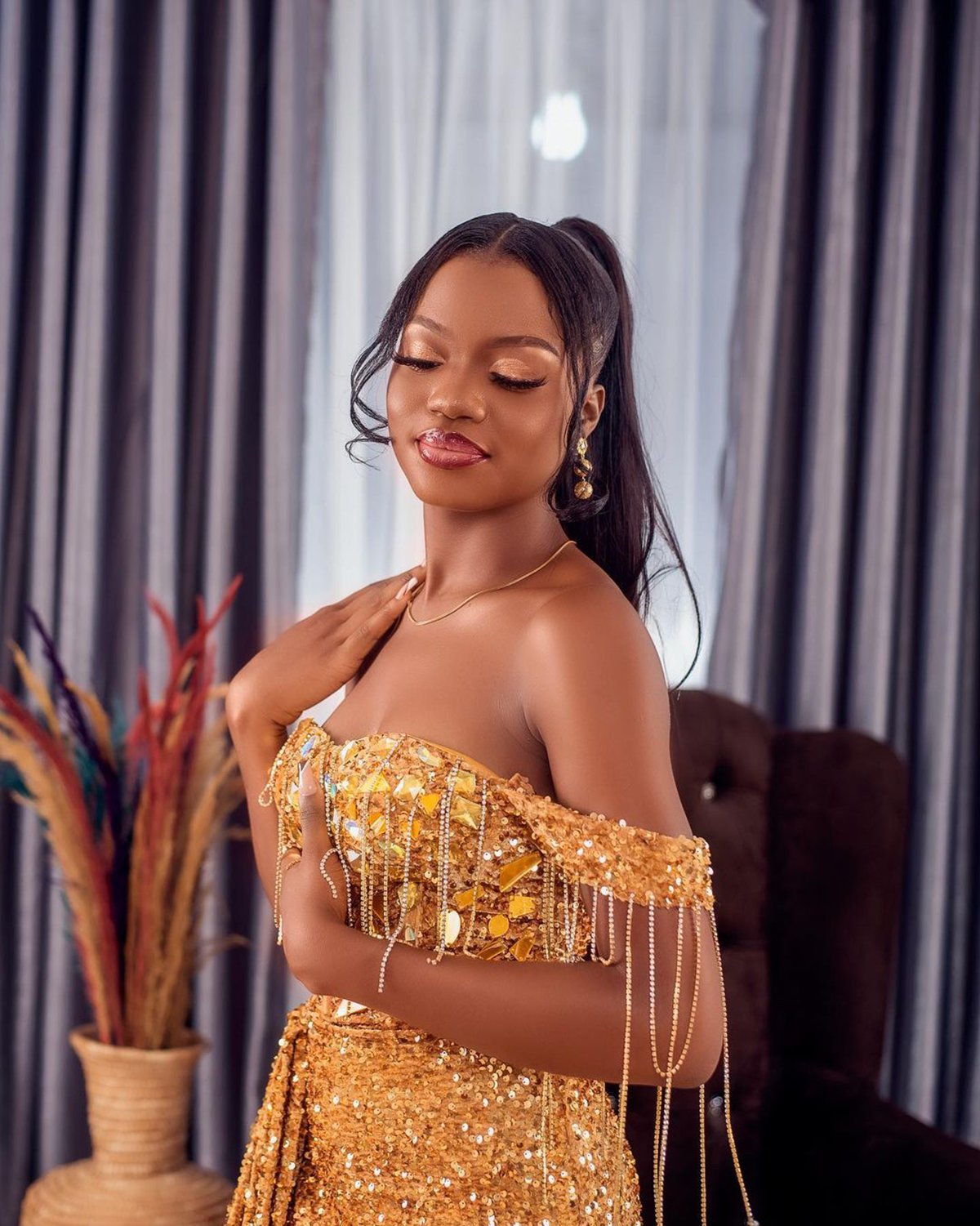 Exquisite Gold Prom Dresses Off Shoulder Sequined Tassels Party Dresses Beading Side Split Custom Made Evening Dress