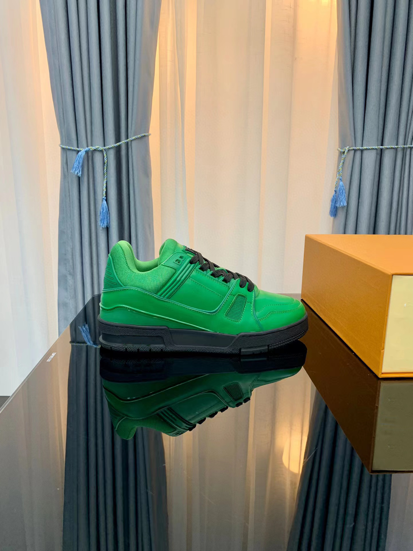 top quality Casual Shoes Designer Trainer Sneaker Luxury Vintage Basketball Sneakers Calf Leather Men Women Soft Embossed Timeout, Color 22
top quality Casual Shoes Designer Trainer Sneaker Luxury Vintage Basketball Sneakers Calf Leather Men Women Soft Embossed Timeout, Color 22