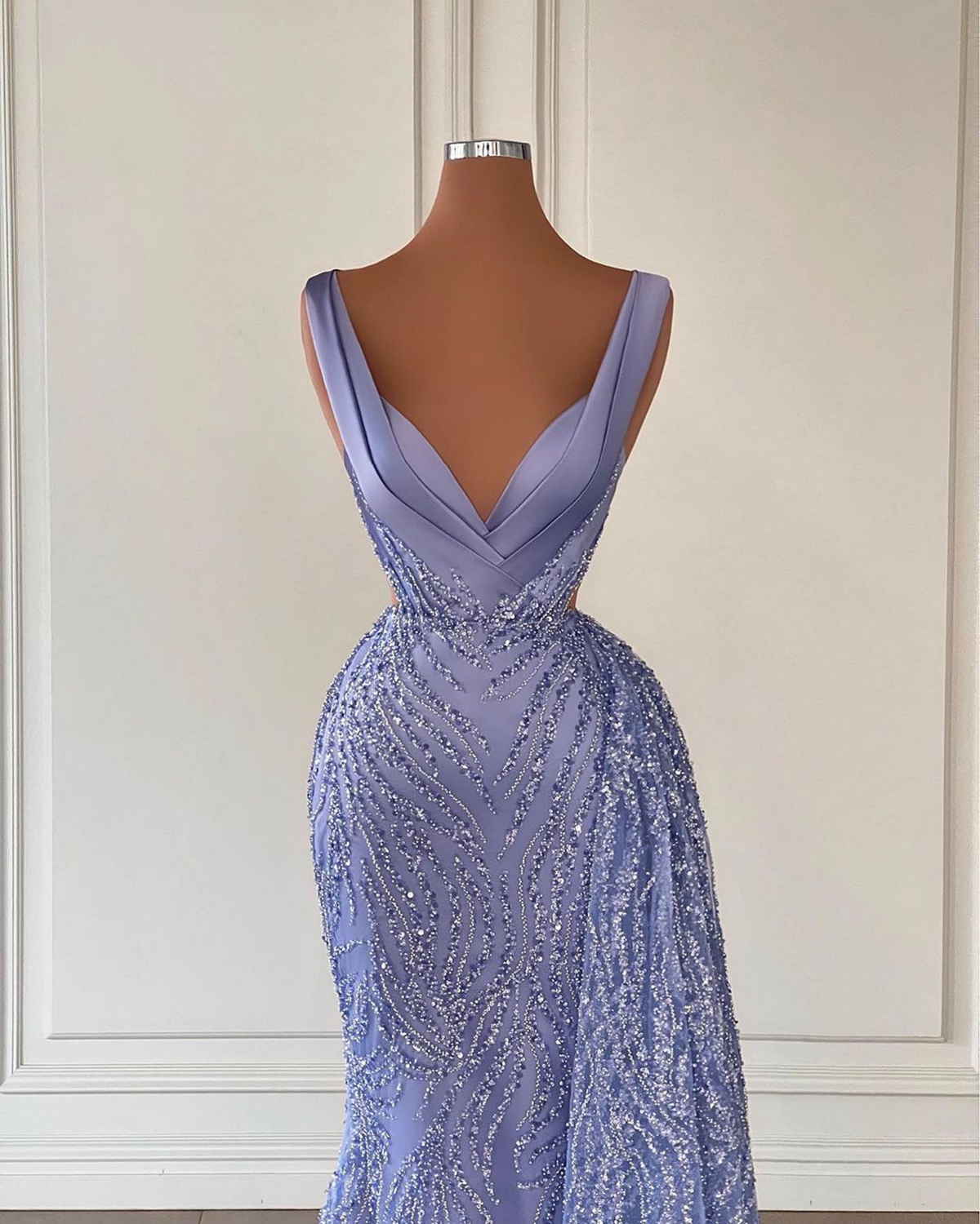 Romantic Lilac Prom Dresses Deep V Neck Sleeveless Party Dresses Sequined Lace Floor Length Custom Made Evening Dress