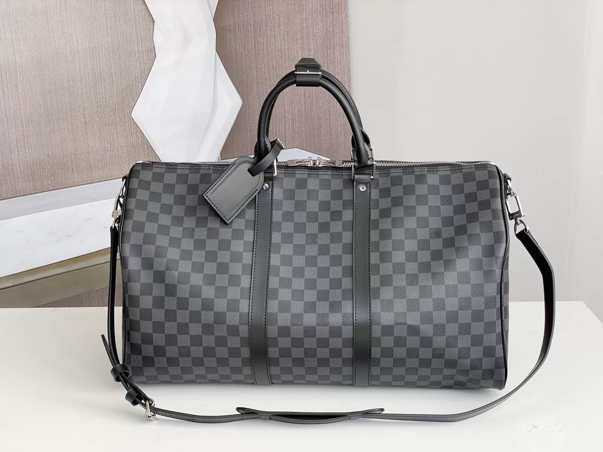 Top Designers fashion duffel bags luxury men female travel bags leather handbags large capacity holdall carry on luggage overnight weekender bag with lock 41414, Brown flower
Top Designers fashion duffel bags luxury men female travel bags leather handbags large capacity holdall carry on luggage overnight weekender bag with lock 41414, Brown flower
