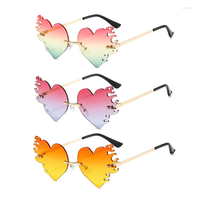 Sunglasses Fashion Heart Shape Women Brand Designer Rimless Gradient Eyeglasses Vintage Ladies Love Sun Glasses UV400
Sunglasses Fashion Heart Shape Women Brand Designer Rimless Gradient Eyeglasses Vintage Ladies Love Sun Glasses UV400
