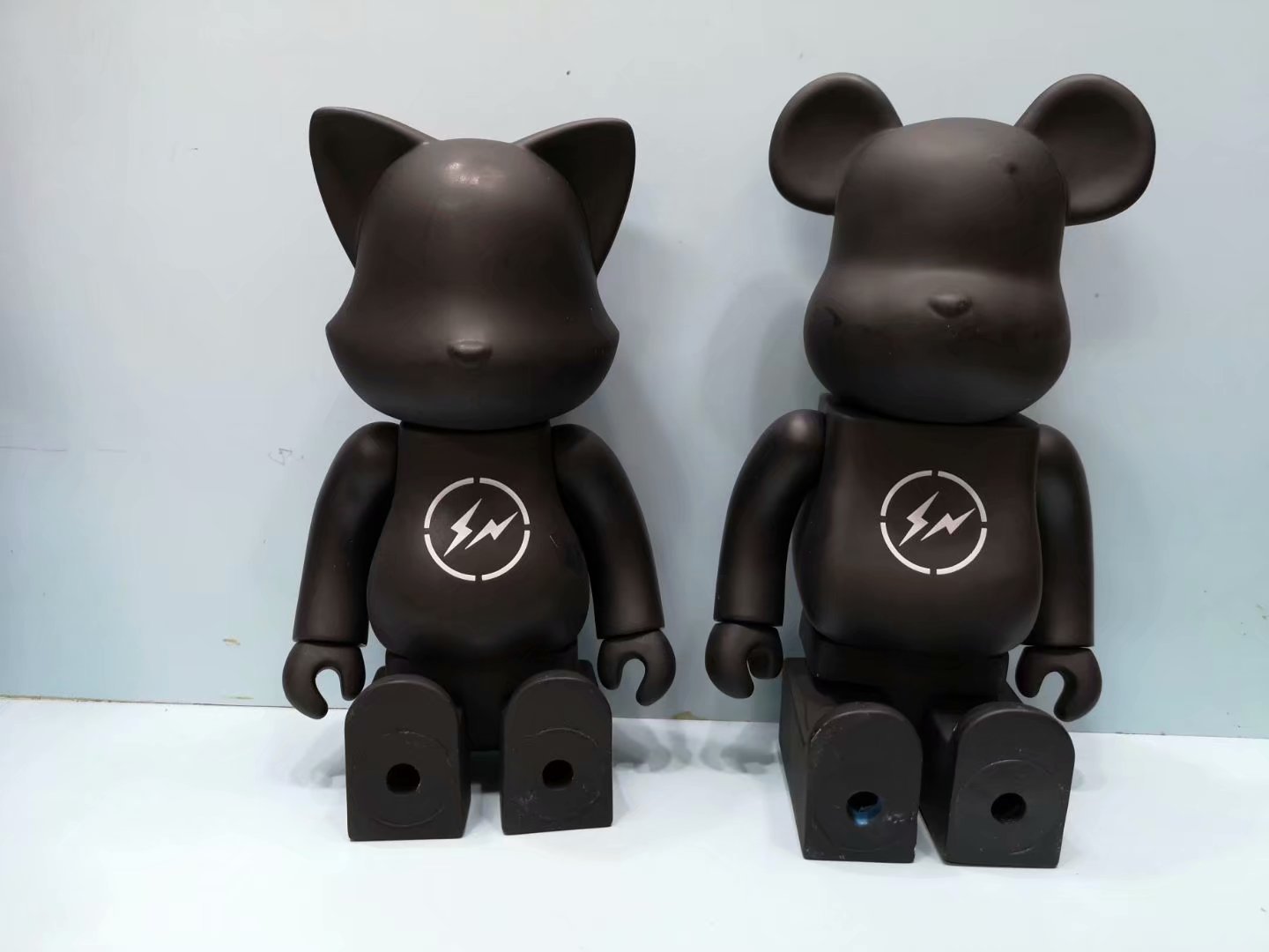 New 400% Action & Toy Figures Bearbrick PVC Action Figure Cosplay Flash Light Black Cat Rabbit Bear Collections Bearbricklys 28CM