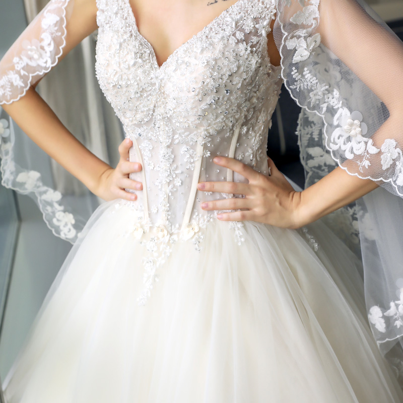 Boho Wedding Dress V Neck Lace Appliques Beach Bride Dresses Backless With Puff Tulle Wrap Wedding Gowns Long Train Floor Length