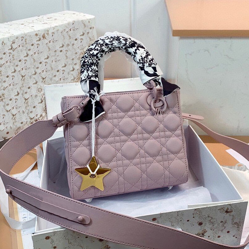 9 Colors 5Abrand Designer one shoulder totes bags Women small laege capacity handbags genuine leather high quality clutch bag Internal spacer with card slot, Package
9 Colors 5Abrand Designer one shoulder totes bags Women small laege capacity handbags genuine leather high quality clutch bag Internal spacer with card slot, Package