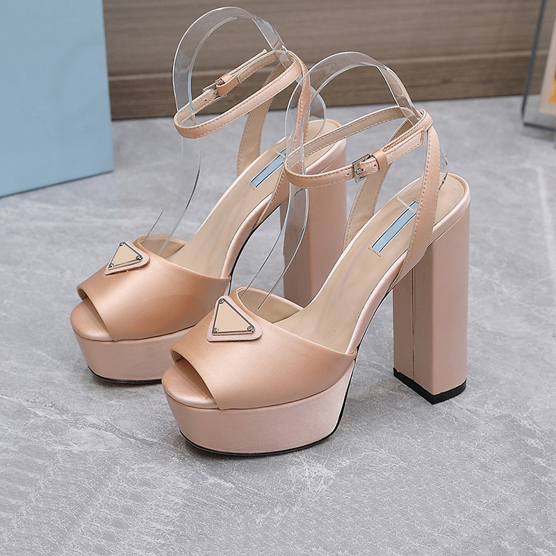 Fashion Satin Sandals Designer Triangular buckle decoration chunky heels womens shoes Top quality 13cm high heeled Leather sole Platform heel ROMAN Sandal 35-42, White 
Fashion Satin Sandals Designer Triangular buckle decoration chunky heels womens shoes Top quality 13cm high heeled Leather sole Platform heel ROMAN Sandal 35-42, White