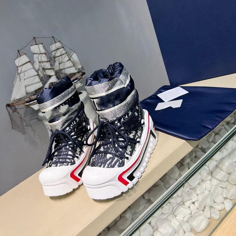 2022 new sneakers shoes 2021 design ALPS SNOW BOOT luxury designer women winter Ski booties nylon oblique print A2 COv
2022 new sneakers shoes 2021 design ALPS SNOW BOOT luxury designer women winter Ski booties nylon oblique print A2 COv