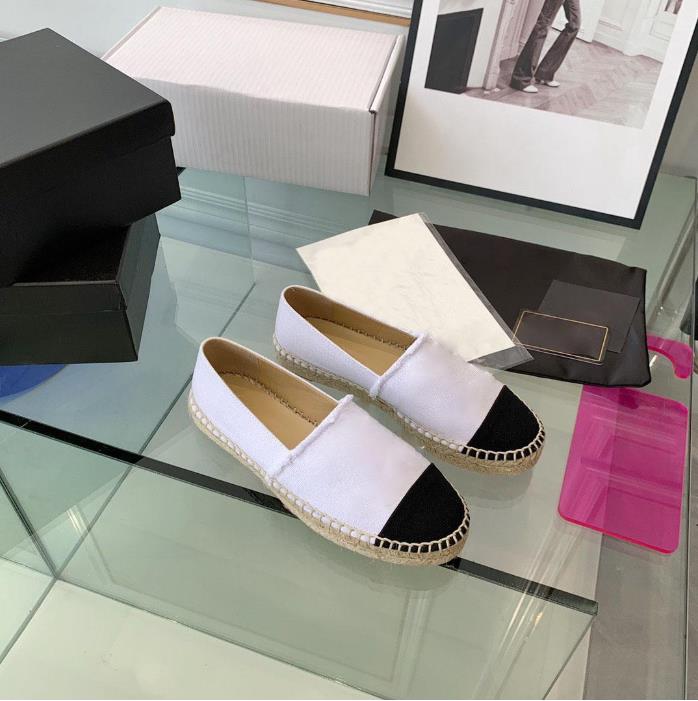 Woman Flats Canvas Shoes Leather Luxury Cap Loafers Pure Hand Sewing Luxury Top Quilty Espadrilles, Color 38
Woman Flats Canvas Shoes Leather Luxury Cap Loafers Pure Hand Sewing Luxury Top Quilty Espadrilles, Color 38