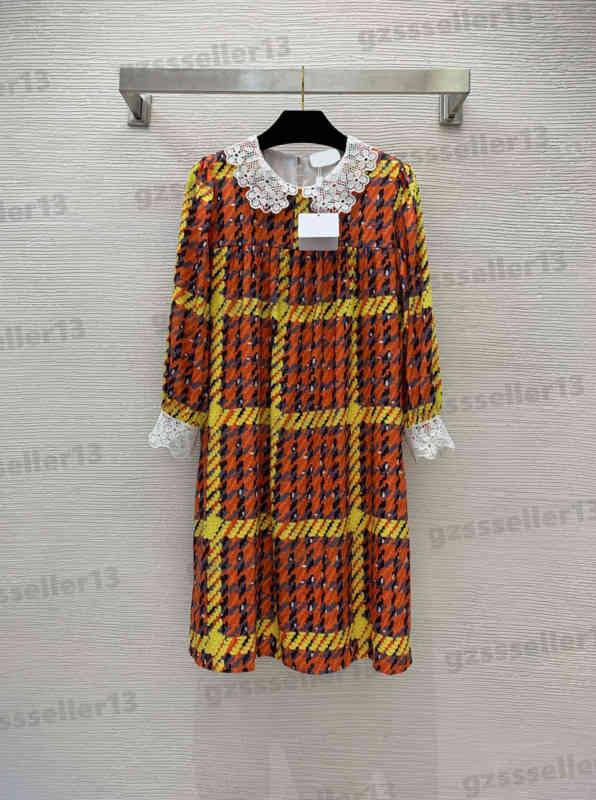 Brand Women Dress Fashion All-match Plaid Print Dresses Floral Doll Collar Loose Long Sleeve Dress Luxury Designer Womens Clothing Size S-XL 0912
Brand Women Dress Fashion All-match Plaid Print Dresses Floral Doll Collar Loose Long Sleeve Dress Luxury Designer Womens Clothing Size S-XL 0912