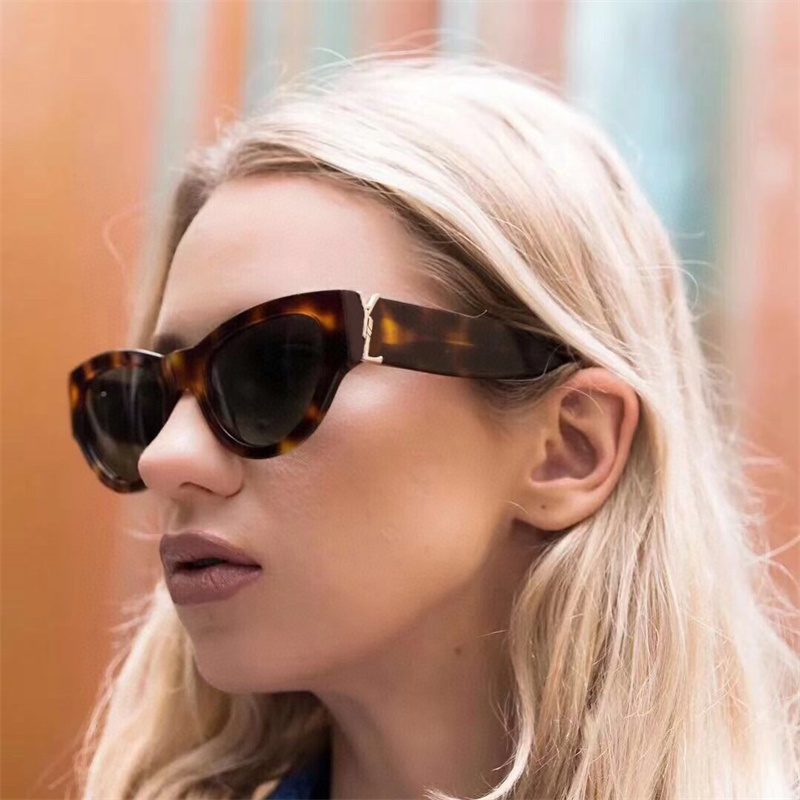 Luxury Sunglasses For Man Woman Designer Drive Sunglass Fashion Goggle Beach Sun Glasses Full Frame Women Eyeglasses High Quality With Box
Luxury Sunglasses For Man Woman Designer Drive Sunglass Fashion Goggle Beach Sun Glasses Full Frame Women Eyeglasses High Quality With Box