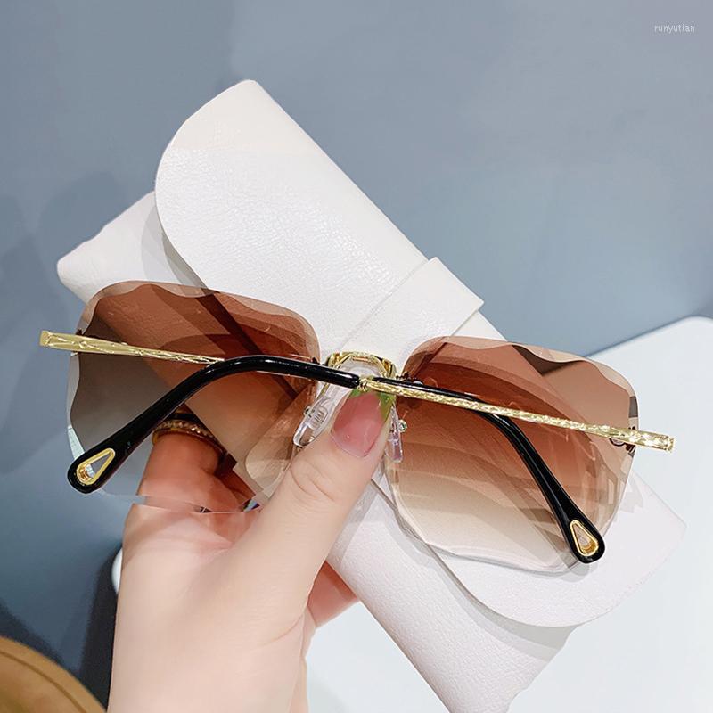 Sunglasses Women 2022 Dark Sun Glasses Luxury Sunglass Aesthetic Lenses Eyewear Glass Polarized Eyepieces Female Eyeglasses 00-2
Sunglasses Women 2022 Dark Sun Glasses Luxury Sunglass Aesthetic Lenses Eyewear Glass Polarized Eyepieces Female Eyeglasses 00-2
