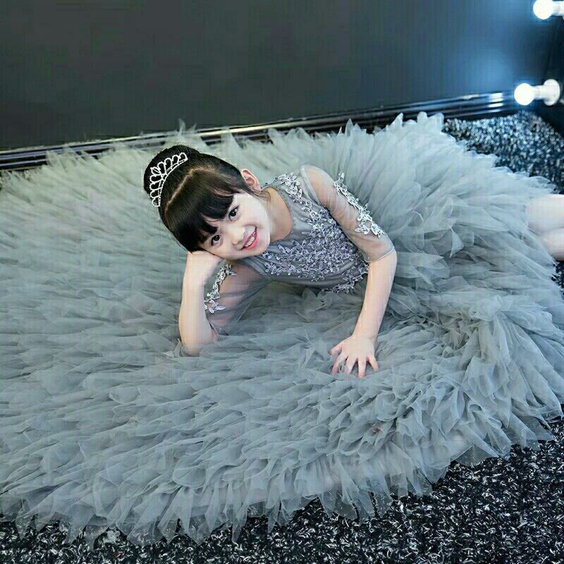 2023 Flower Girl Dresses Ball Gown Lace Appliques Beads lace up Kids Girls Pageant Dress Sweep Train Birthday Gown Custom Made