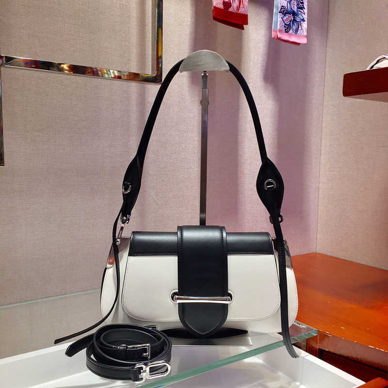 Top Quality Underarm Bag Women Handbag Flap Crossbody Bags Purse Cowhide Genuine Leather Shoulder Hand Bag Inner Lining Sheepskin Metal Lett, Red
Top Quality Underarm Bag Women Handbag Flap Crossbody Bags Purse Cowhide Genuine Leather Shoulder Hand Bag Inner Lining Sheepskin Metal Lett, Red
