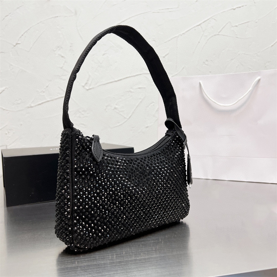 Fashion Nylon Shoulder Bags Woman Luxurys men Designer Lady Crossbody Diamonds Tote Hobo Purses Handbags Bag Wallet Backpak with box
Fashion Nylon Shoulder Bags Woman Luxurys men Designer Lady Crossbody Diamonds Tote Hobo Purses Handbags Bag Wallet Backpak with box