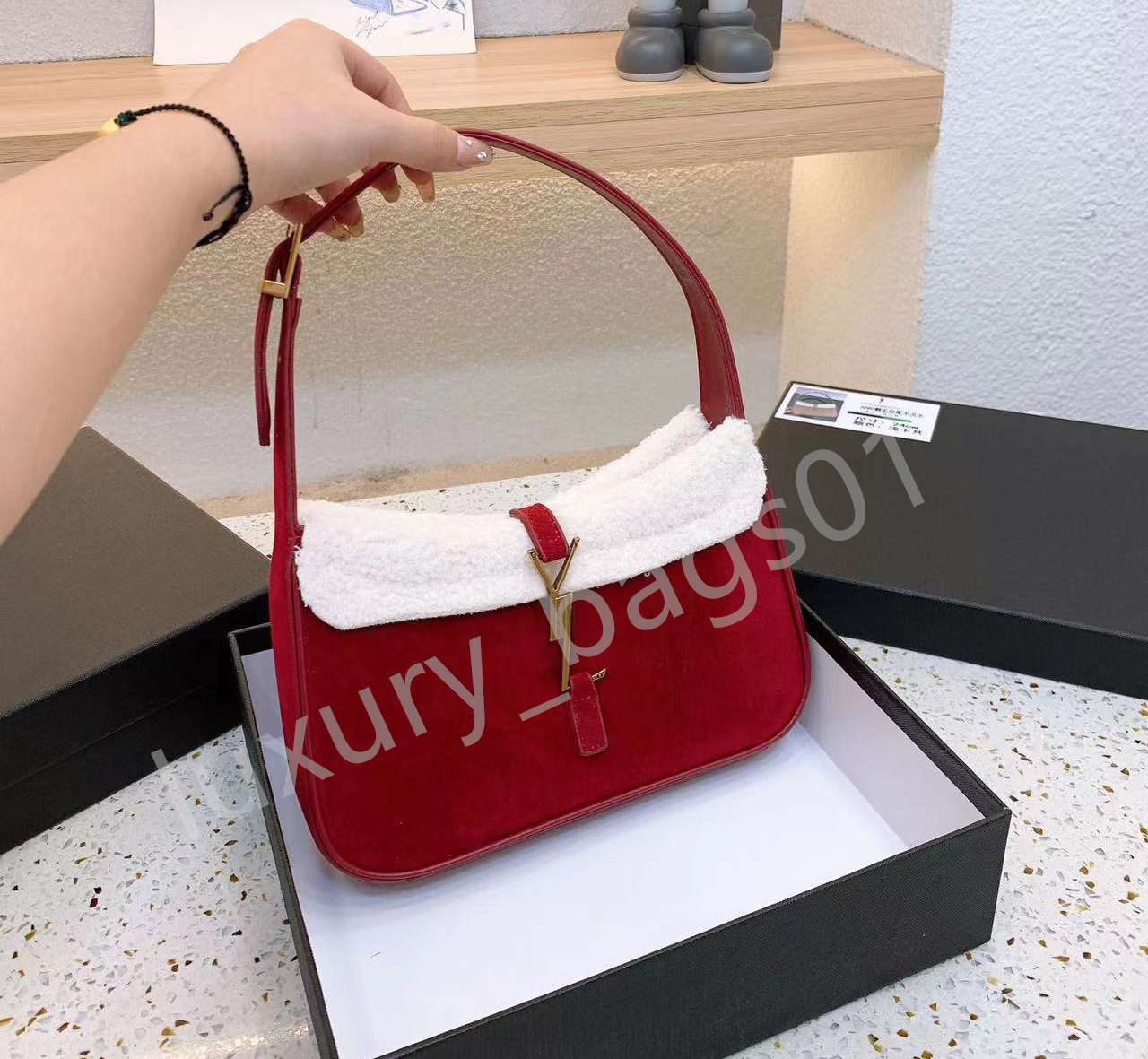 2022 Top quality Armpit Bags Classic Leather Designer Handbags for Ladies Shoulder Bags Baguette MultiColor Fashion Bags wholesale48QH, No bags
2022 Top quality Armpit Bags Classic Leather Designer Handbags for Ladies Shoulder Bags Baguette MultiColor Fashion Bags wholesale48QH, No bags