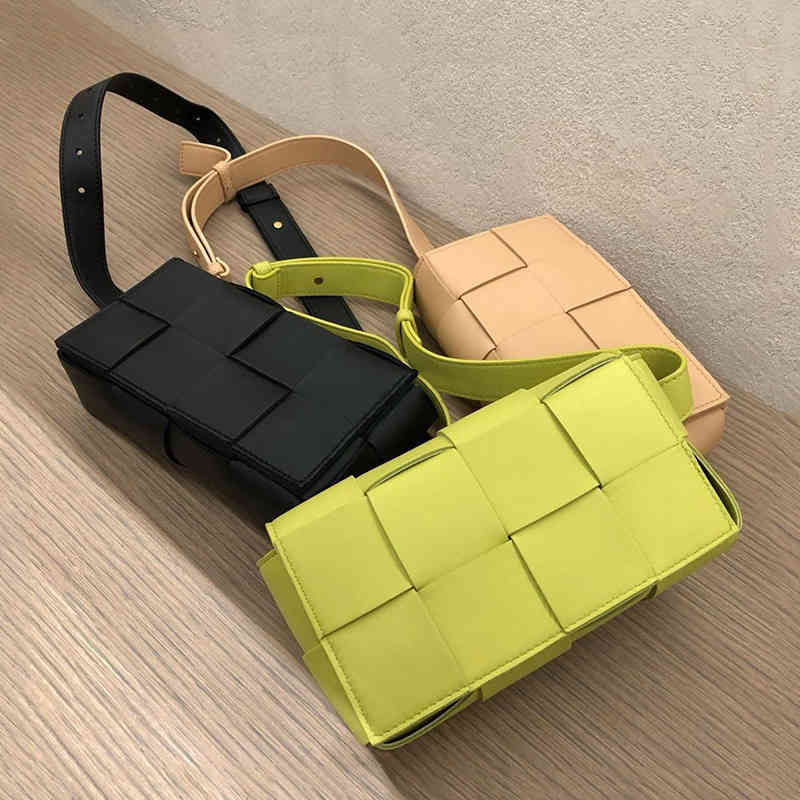 Bottegas bags Venetas 2022 spring and summer new woven leather waist bag women's ins chest pillow versatile One Shoulder Messenger small square have a logo, Green
Bottegas bags Venetas 2022 spring and summer new woven leather waist bag women's ins chest pillow versatile One Shoulder Messenger small square have a logo, Green
