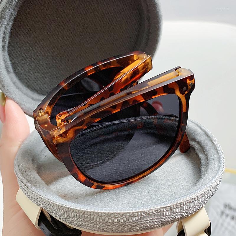 Sunglasses Women 2022 Dark Sun Glasses Luxury Sunglass Aesthetic Lenses Eyewear Glass Polarized Eyepieces Female Eyeglasses 04-1
Sunglasses Women 2022 Dark Sun Glasses Luxury Sunglass Aesthetic Lenses Eyewear Glass Polarized Eyepieces Female Eyeglasses 04-1