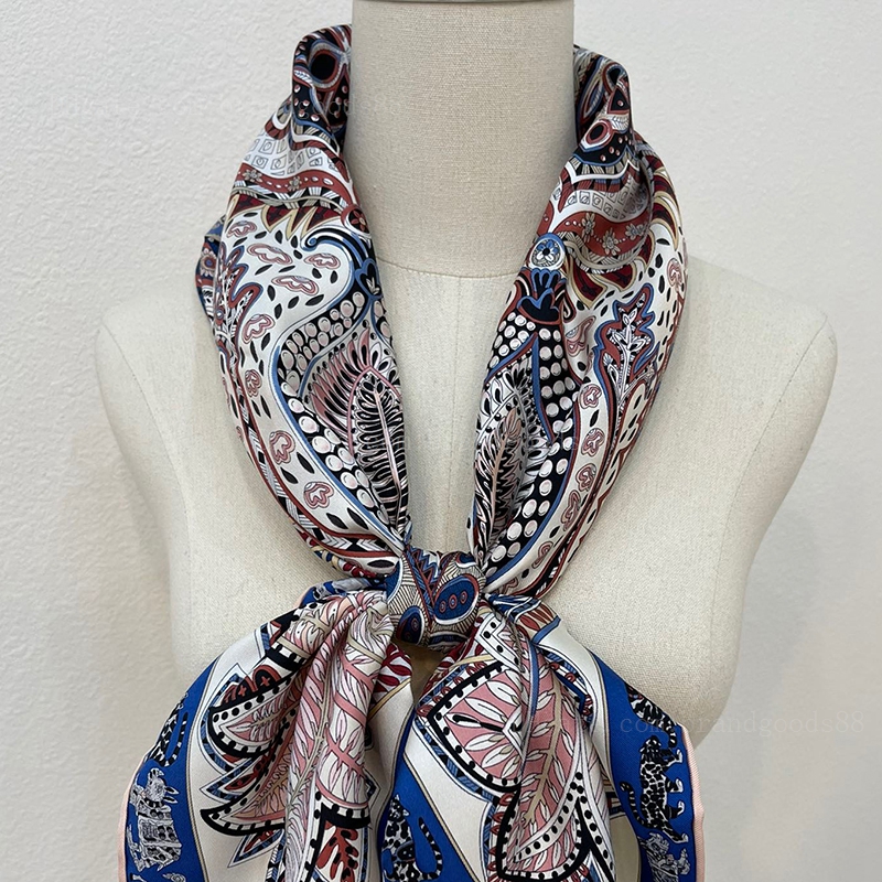 luxury scarf H Silk Wholesale Women's Hand crimping Headcloth pattern Print scarfs kerchief Seaside resort twilly scarves designer
luxury scarf H Silk Wholesale Women's Hand crimping Headcloth pattern Print scarfs kerchief Seaside resort twilly scarves designer