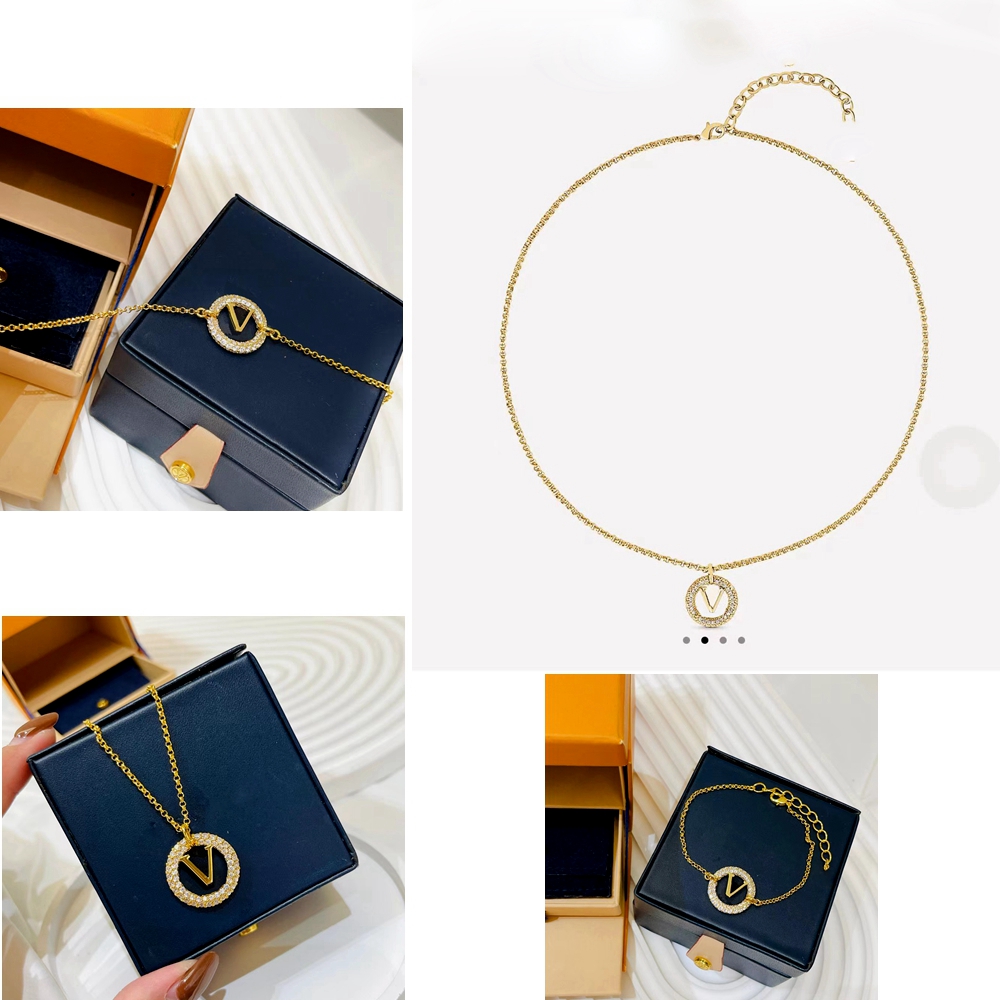 Designer necklace Diamond letter Pendant luxury Bracelet top designers jewelry Popular Ladies Men love pendants Comes very nice gift
Designer necklace Diamond letter Pendant luxury Bracelet top designers jewelry Popular Ladies Men love pendants Comes very nice gift