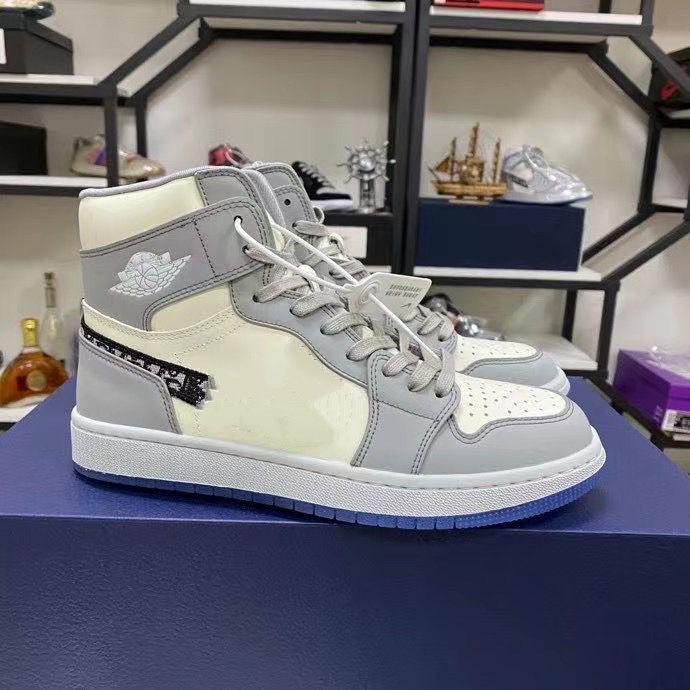 2022 new sneakers shoes 2022 Newest Jumpman 1 Womens Mens Basketball 1 Tennis 1s White Grey Fashion Sneaker MKJN0001 kND
2022 new sneakers shoes 2022 Newest Jumpman 1 Womens Mens Basketball 1 Tennis 1s White Grey Fashion Sneaker MKJN0001 kND