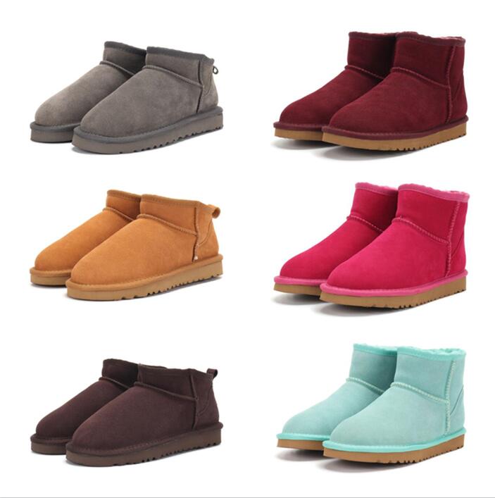 Lady Girl women Mini snow boots Sheepskin Short Ankle U5854 Soft comfortable keep warm Boot with card dustbag Nice gift, Original logo
Lady Girl women Mini snow boots Sheepskin Short Ankle U5854 Soft comfortable keep warm Boot with card dustbag Nice gift, Original logo