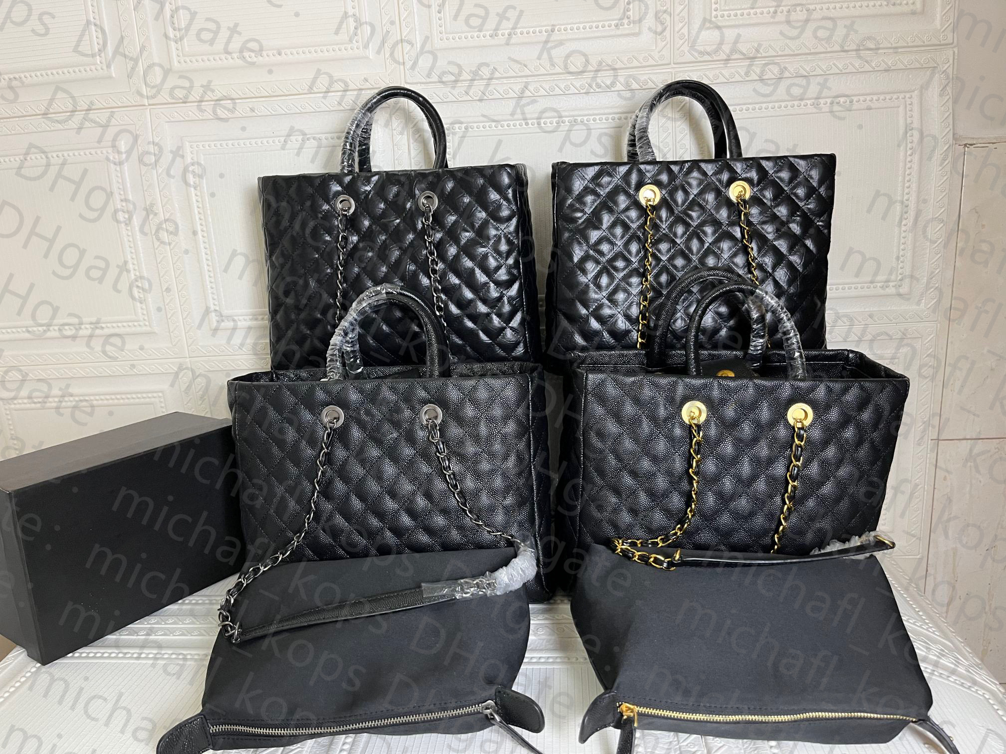 Luxury women bag large capacity handbag Rhomb cross body bag calfskin simple metal designer shopping bag 2022, Black gold chain with oil and wax cover
Luxury women bag large capacity handbag Rhomb cross body bag calfskin simple metal designer shopping bag 2022, Black gold chain with oil and wax cover