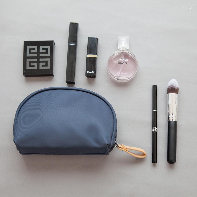 Cosmetic Bags Simple Fashion Makeup Bag Knitted Fabric Women Organizer Zipper Beauty Pouch Wrist Make Up Toiletry Case, Black
Cosmetic Bags Simple Fashion Makeup Bag Knitted Fabric Women Organizer Zipper Beauty Pouch Wrist Make Up Toiletry Case, Black