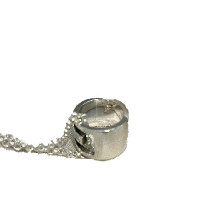 925 silver hollow ring pendant necklace Internet celebrity fashion couple necklace birthday gift designer jewelry necklaces gold chain luxury heart for mens women
925 silver hollow ring pendant necklace Internet celebrity fashion couple necklace birthday gift designer jewelry necklaces gold chain luxury heart for mens women