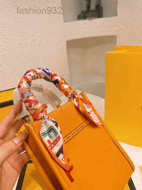 Evening Bag Vintage Bucket Bags Handbags Tote High Quality Classic Weavn Fashion Leather Letter Beach Travel Lady Luxurious Wallet 220401
Evening Bag Vintage Bucket Bags Handbags Tote High Quality Classic Weavn Fashion Leather Letter Beach Travel Lady Luxurious Wallet 220401